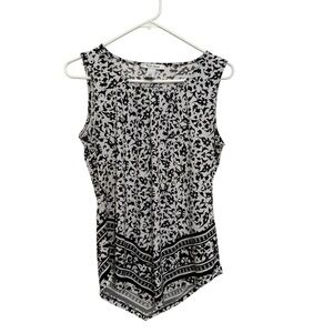 White House Black Market Sleeveless Blouse Womens Small Black White Floral Top